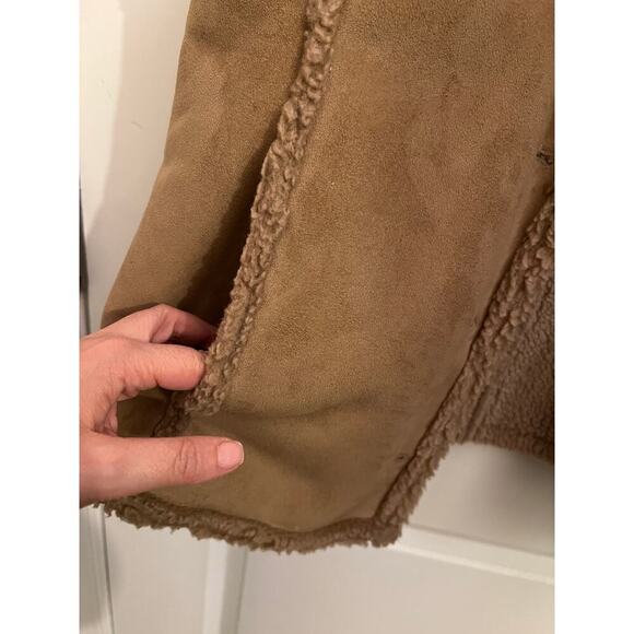 Vintage L.L. Bean Women's Brown Faux Suede Sherpa Button Front M Vest Outdoors - Picture 6 of 8